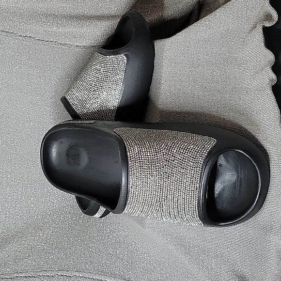 Womens Black Rhinestone slides - Picture 4 of 5